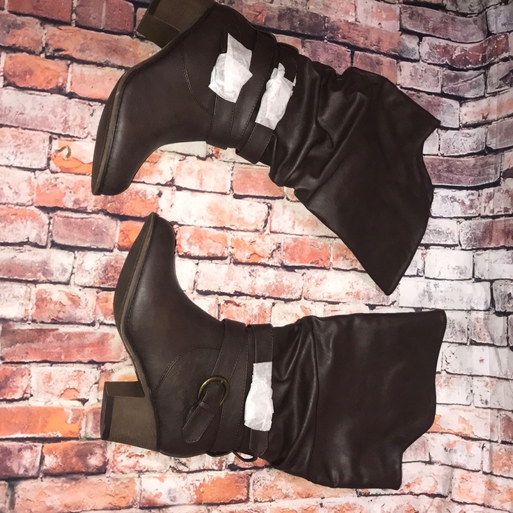 Journee collection boots 9 WIDE CALF NEW BROWN